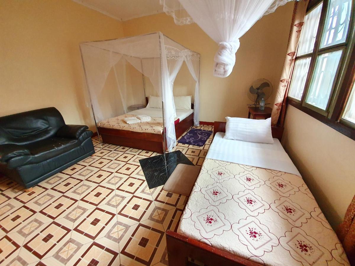 Annas Bed And Breakfast Entebbe Extérieur photo